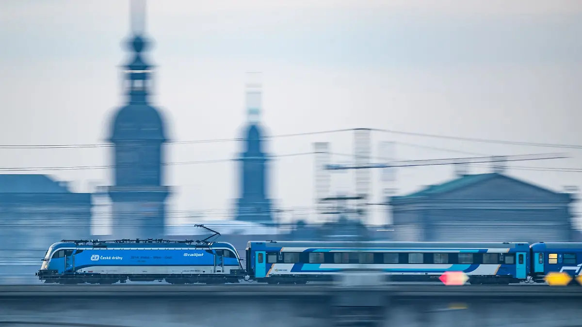 Von 2031 an soll es eine deutlich bessere Bahnverbindung zwischen München und Prag geben.