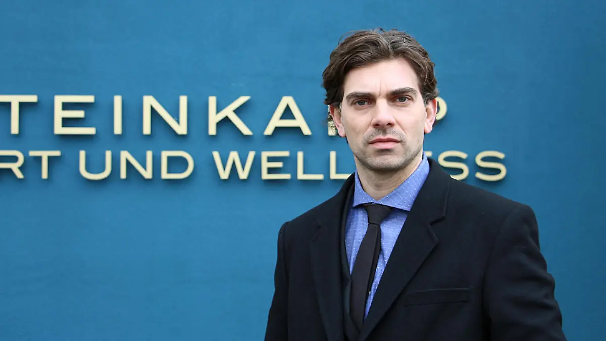 Carsten Clemens spielt bei AWZ die Rolle Veit Hartmann