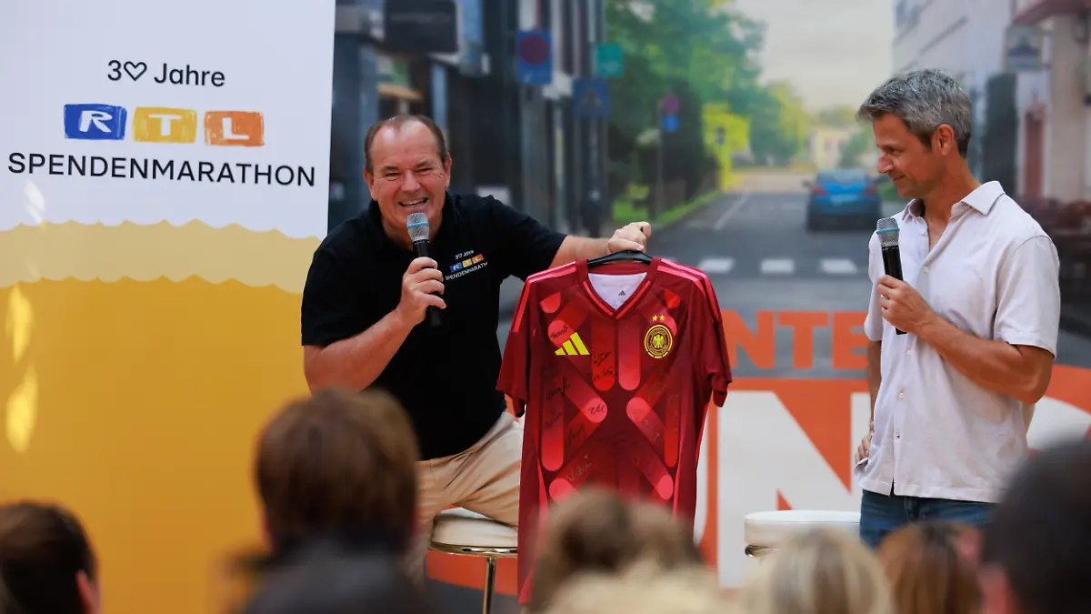 Auch Wolfram Kons war beim Fantreffen für den guten Zweck dabei.