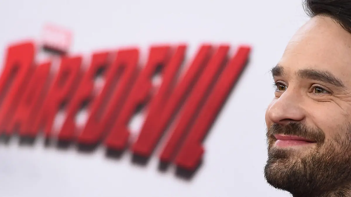 Charlie Cox bei der Premiere von "Daredevil" in Los Angeles