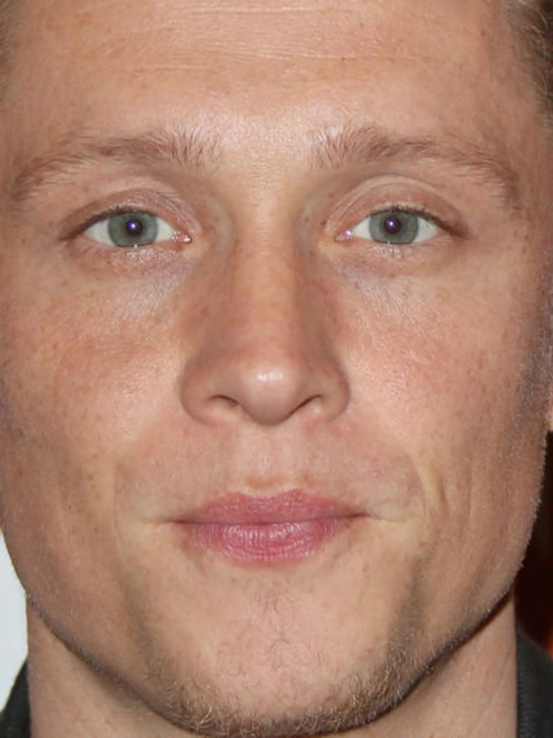 Matthias Schweighöfer sorgt sich um seine Großmutter