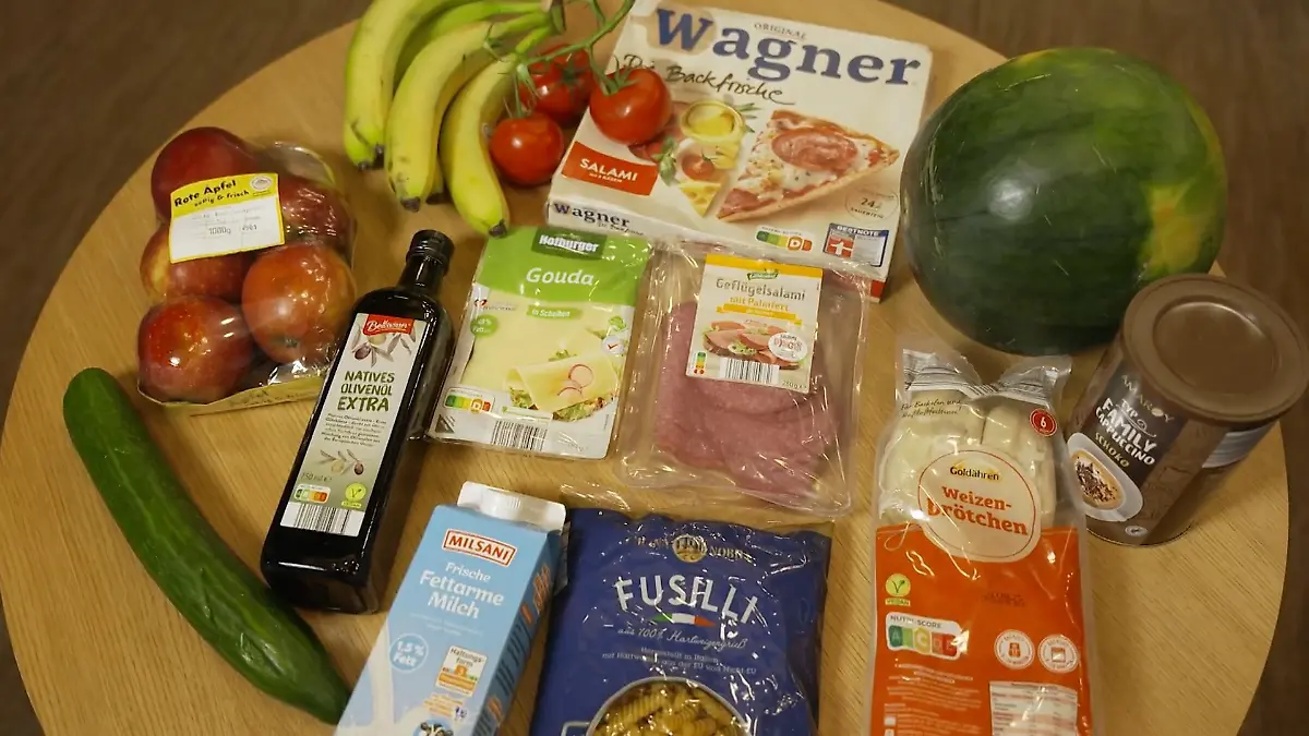 Bild zu: "Wo ist mein Wocheneinkauf am günstigsten? KI, sag’s mir!"