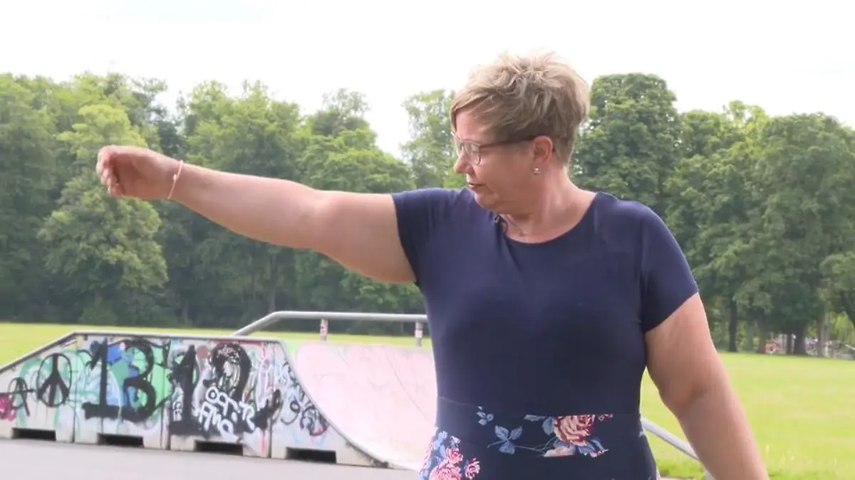Auf die Tricks wärt ihr nie gekommen! Winkearme stylisch verstecken RTL-Expertin mit fünf coolen Tipps