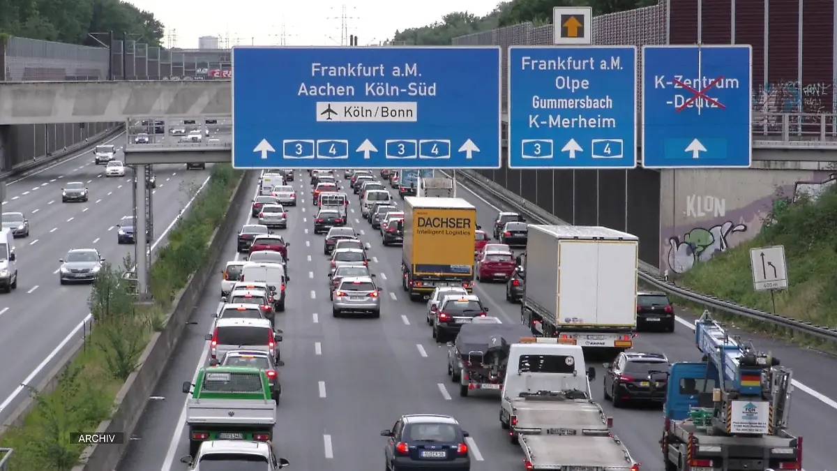 Schleichwege auf Autobahnen verboten Abgefahrene Regel aus Bayern