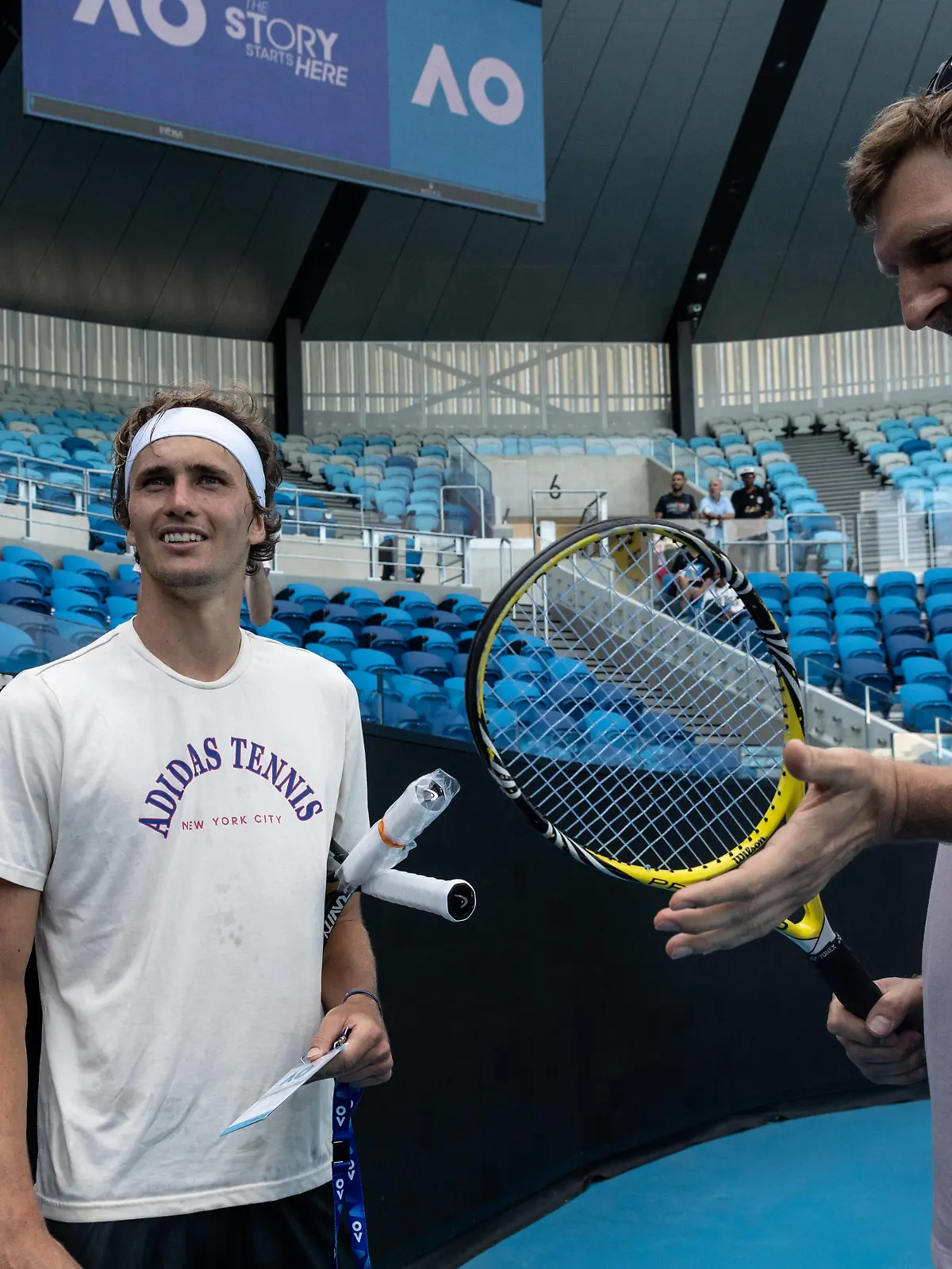 TENNIS AUSTRALIAN OPEN, Alexander Zverev of Germany is seen with former basketball player Dirk Nowitzki during a media opportunity at Melbourne Park in Melbourne, Thursday, January 12, 2023.  ACHTUNG: NUR REDAKTIONELLE NUTZUNG, KEINE ARCHIVIERUNG UND KEINE BUCHNUTZUNG MELBOURNE VICTORIA AUSTRALIA PUBLICATIONxINxGERxSUIxAUTxONLY Copyright: xDIEGOxFEDELEx 20230112001751397636