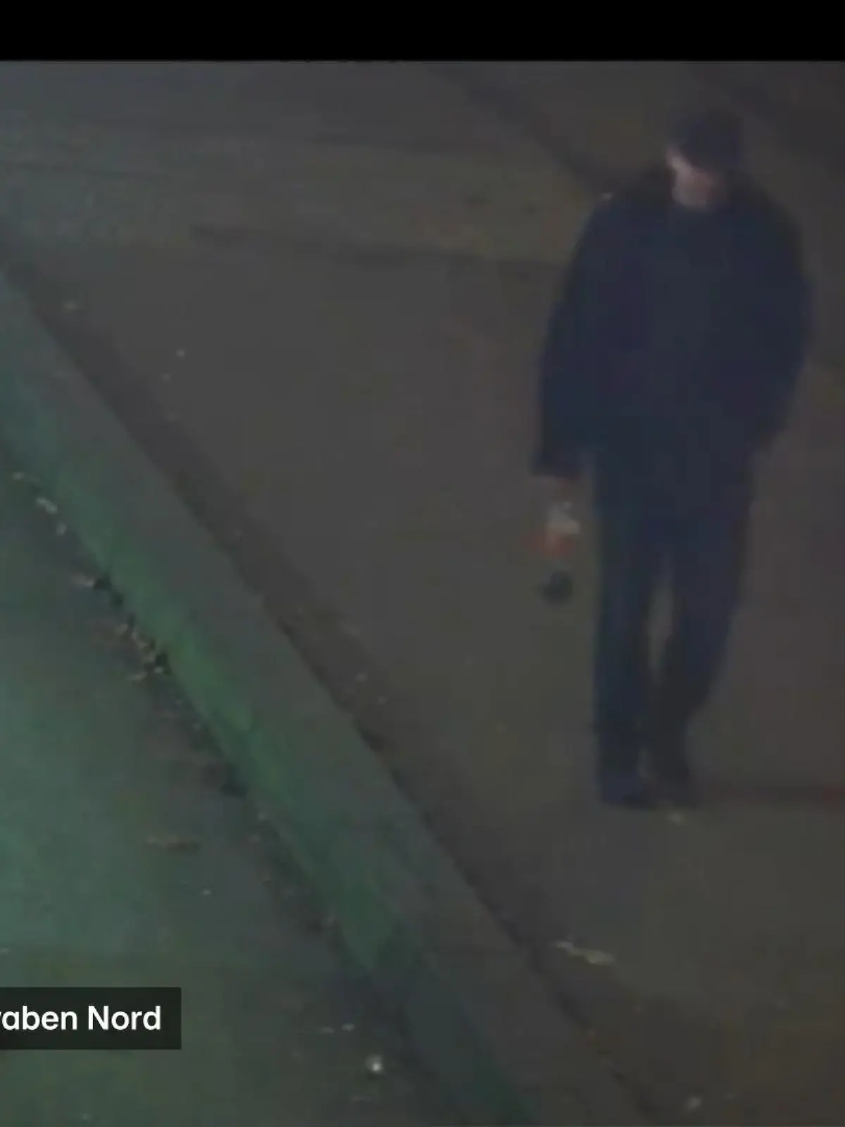 Bild zu: "Polizei sucht nach diesem Mann"