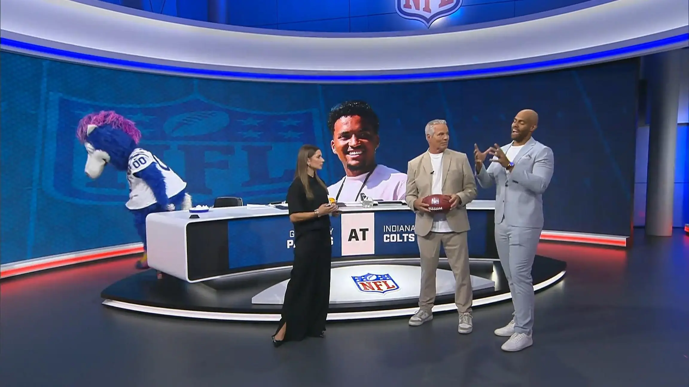 Vor Roster-Cut - Deutscher Kicker Lenny Krieg hofft auf Stammplatz! NFL bei RTL!