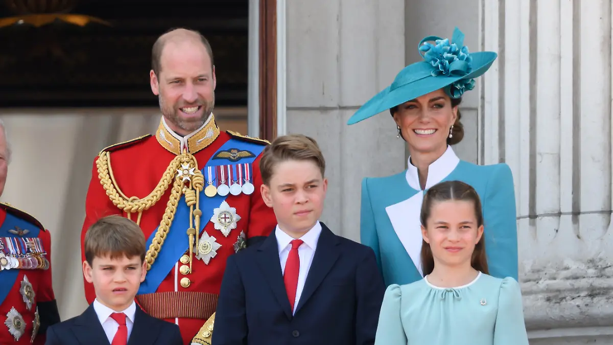 Prinz William und Prinzessin Kate mit ihren drei Kindern Louis, George und Charlotte 