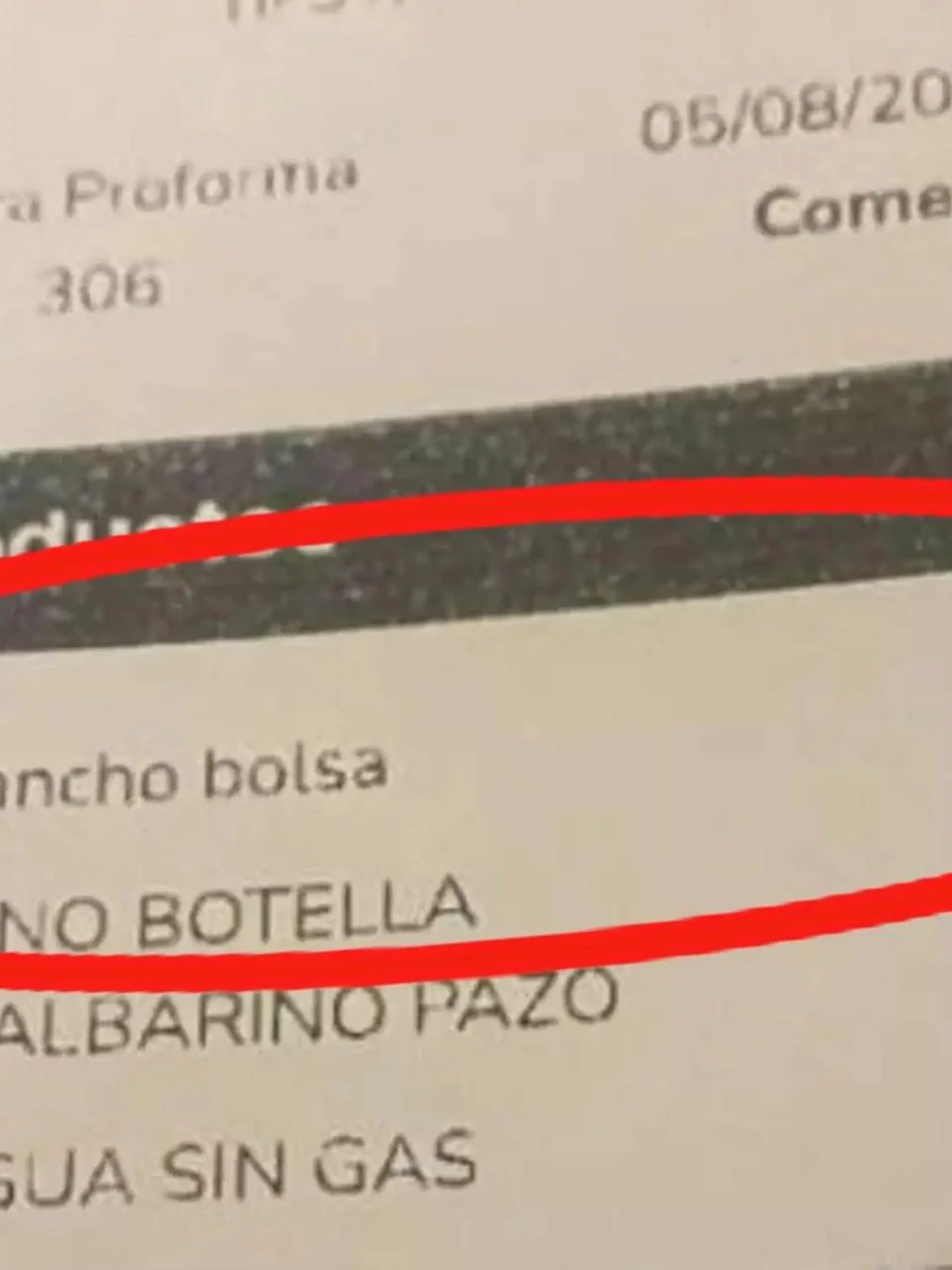 Bild zu: "Touri-Abzocke auf Ibiza? Frau soll im Restaurant zwölf Euro für ihre Handtasche zahlen"
