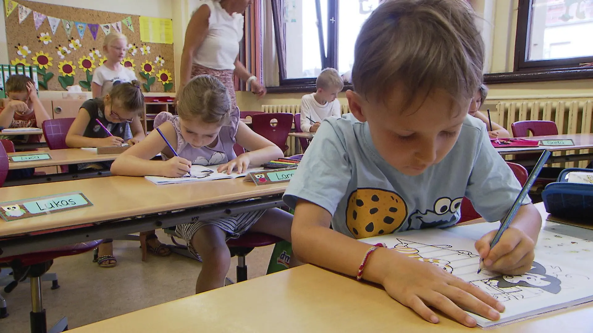 Schock in Schulen: Viele Erstklässler hatten noch nie einen Stift in der Hand Berliner Schulleiterin verzweifelt