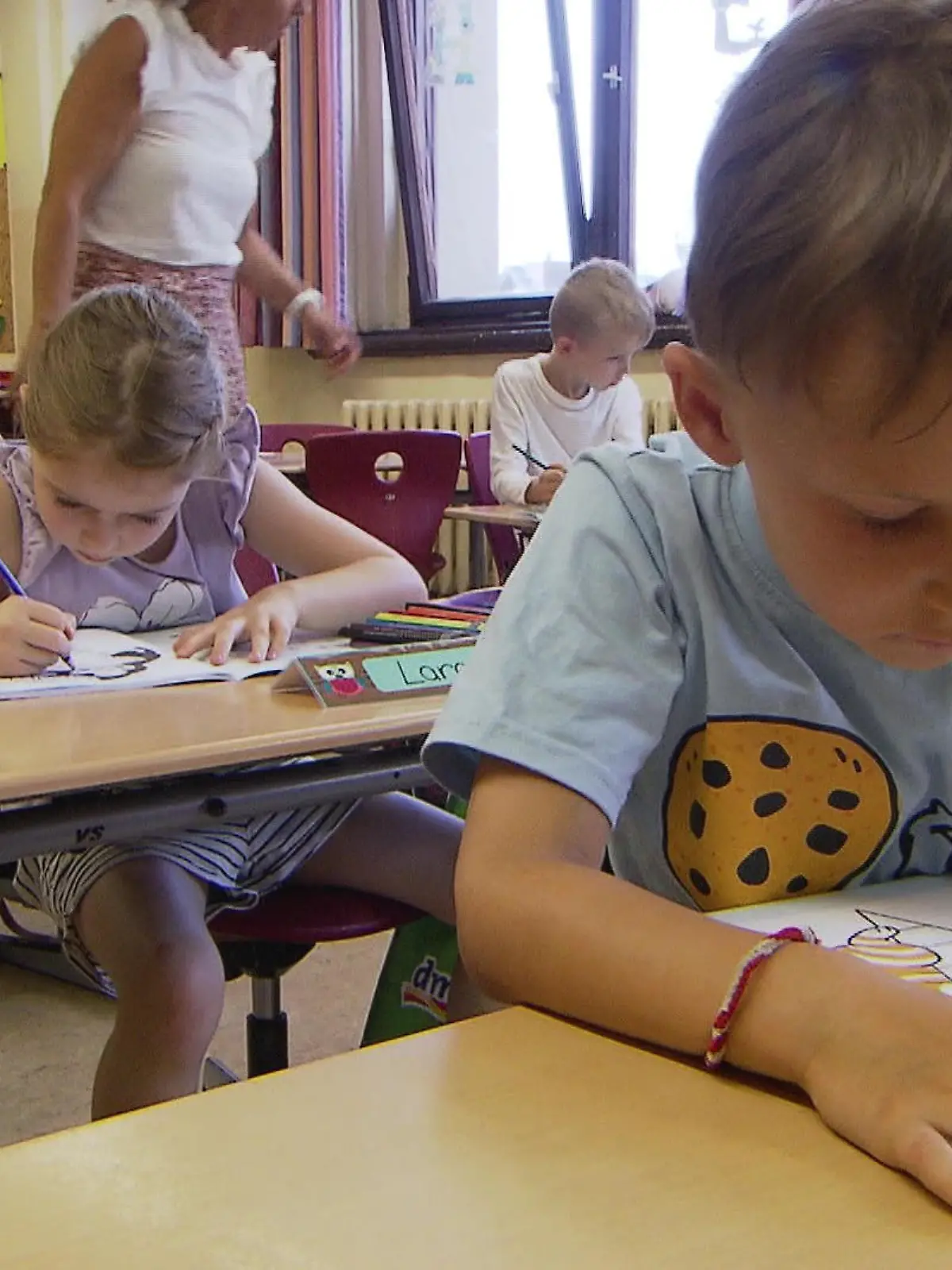 Bild zu: "Schock in Schulen: Viele Erstklässler hatten noch nie einen Stift in der Hand"
