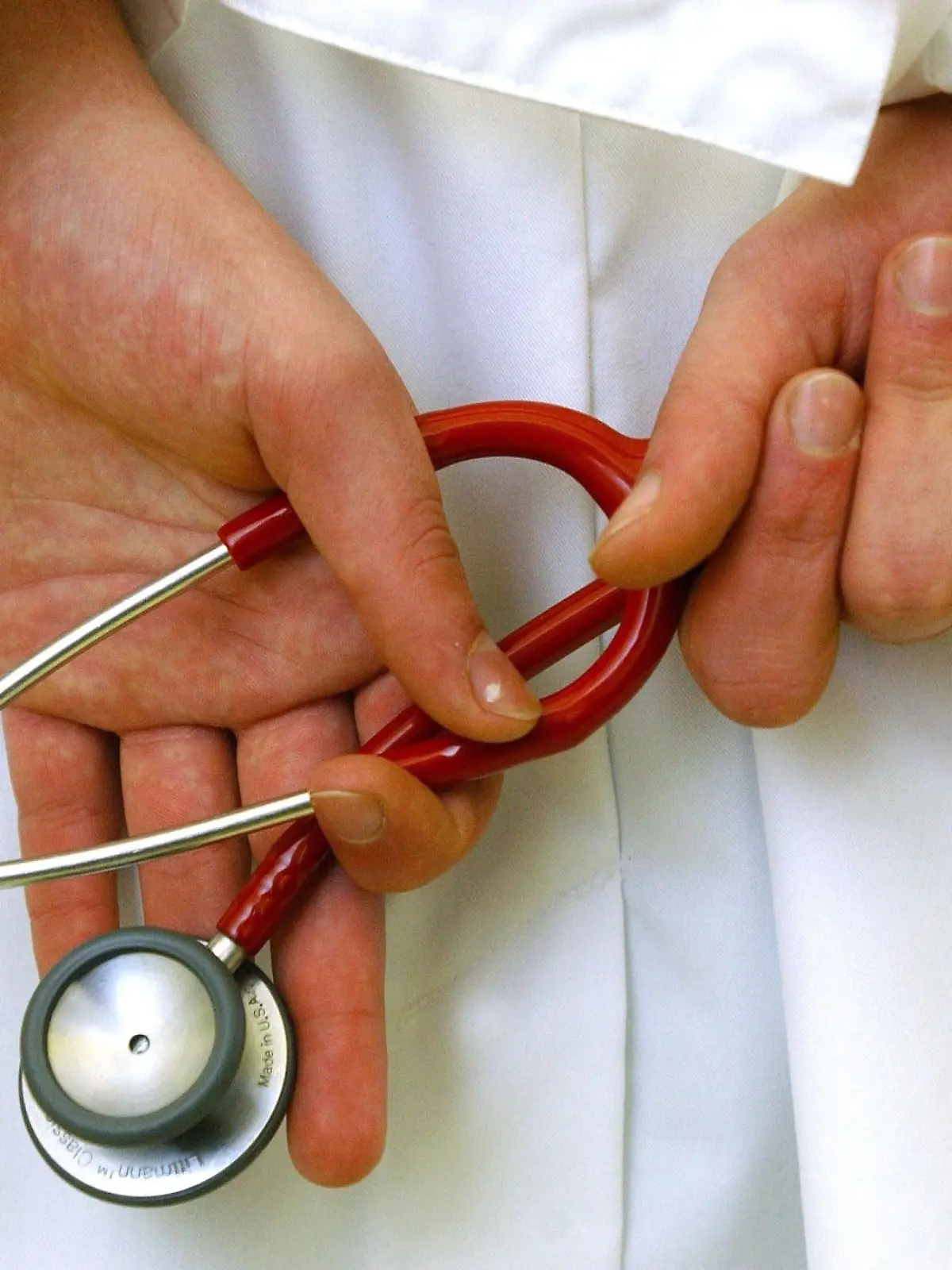 Bild zu: "Erst KI, dann der Arztbesuch?"