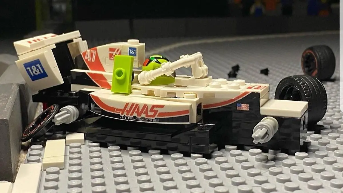Mick in Lego