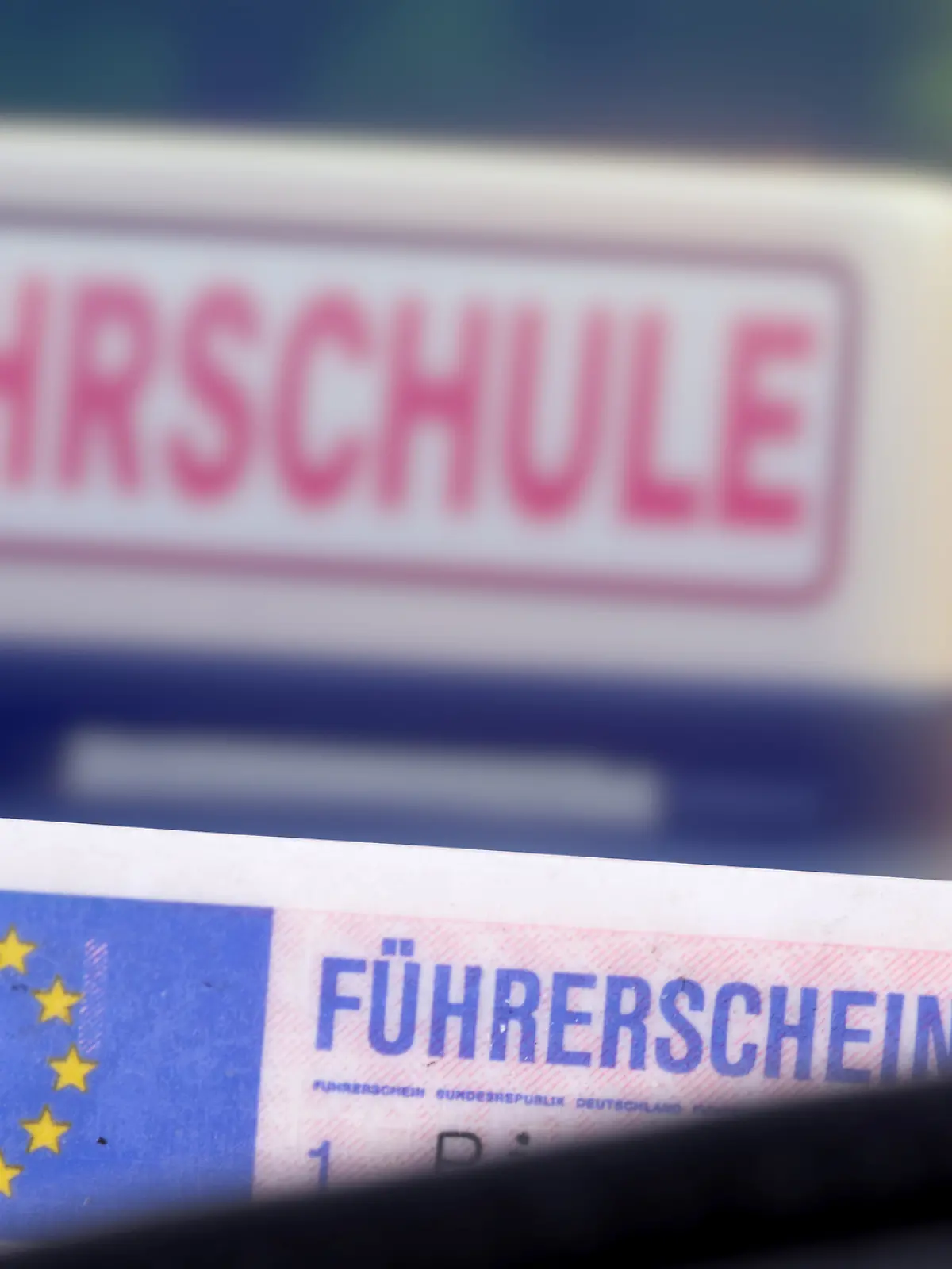 Bild zu: "Immer mehr Betrug bei Führerschein-Prüfungen"