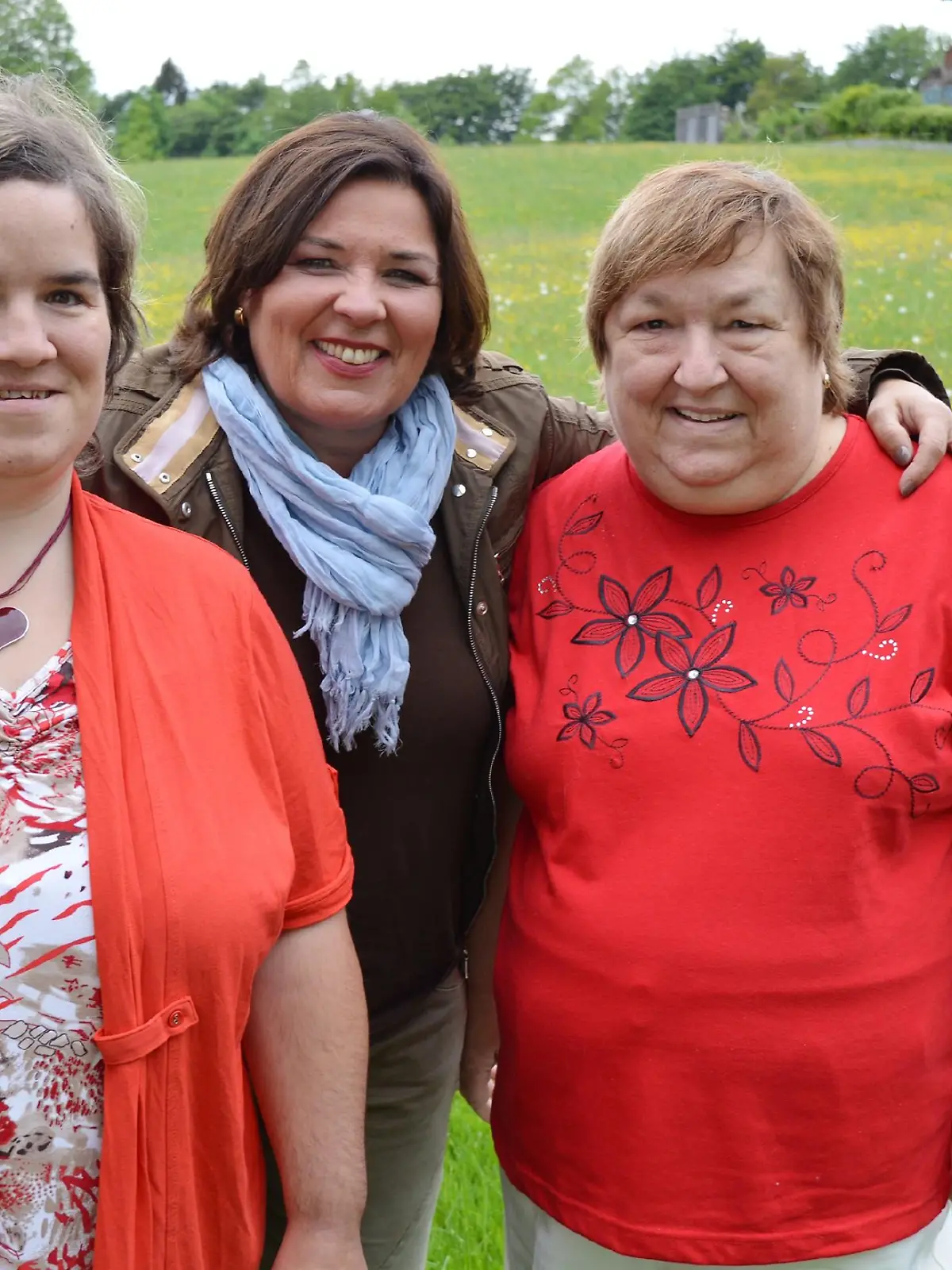 V.l.: Beate (32), Zimmermädchen aus Bayern, Vera Int-Veen und Mutter Irene.