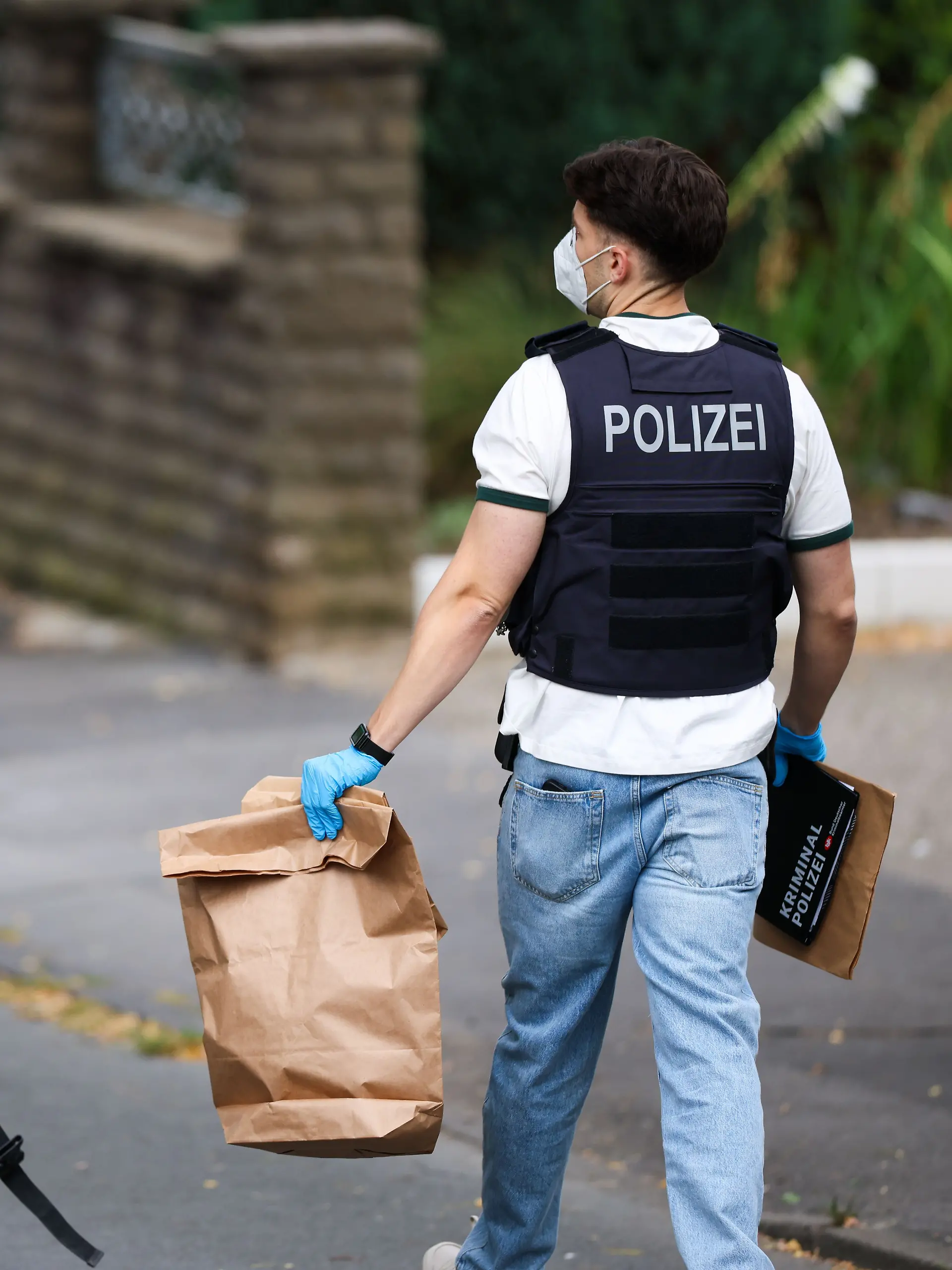Schüsse in Menden! Ein Toter (45), ein Verletzter (49). 