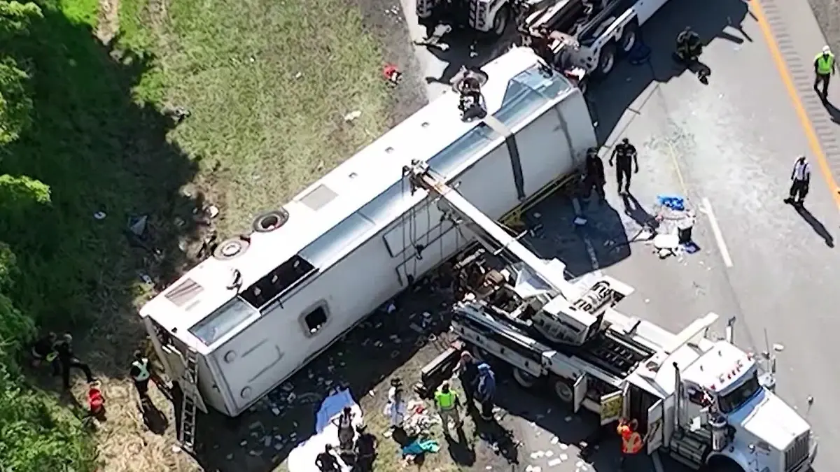 Fünf Tote! Touri-Bus überschlägt sich nach Traum-Ausflug Zahlreiche Passagiere verletzt