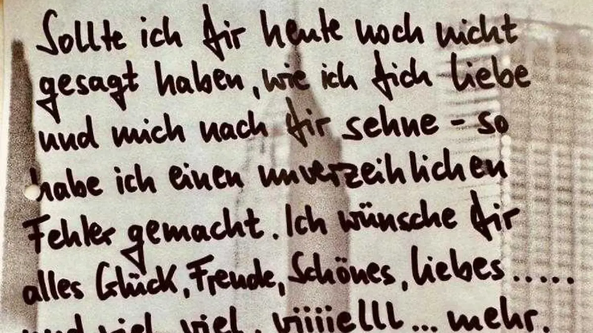 Eine Karte, deren Text ihre große Liebe beweist