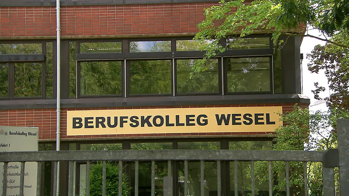 Lehrerin seit fast 16 Jahren krankgeschrieben Bei vollem Gehalt