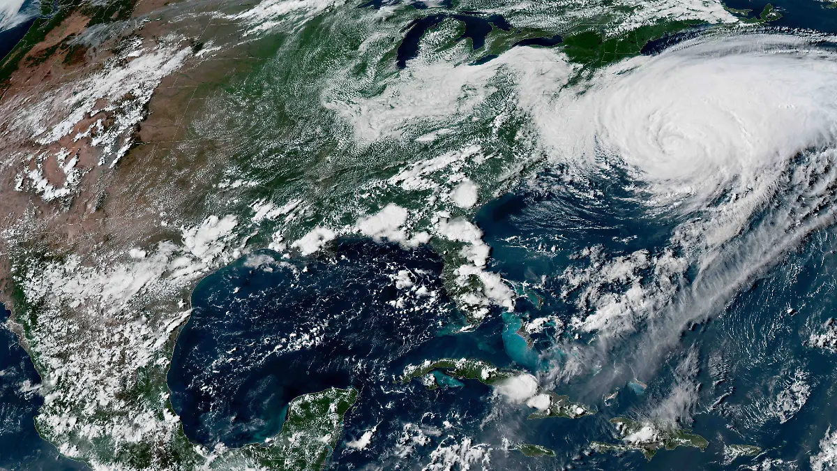 Powerful Hurricane Erin Moves Away From North Carolina
