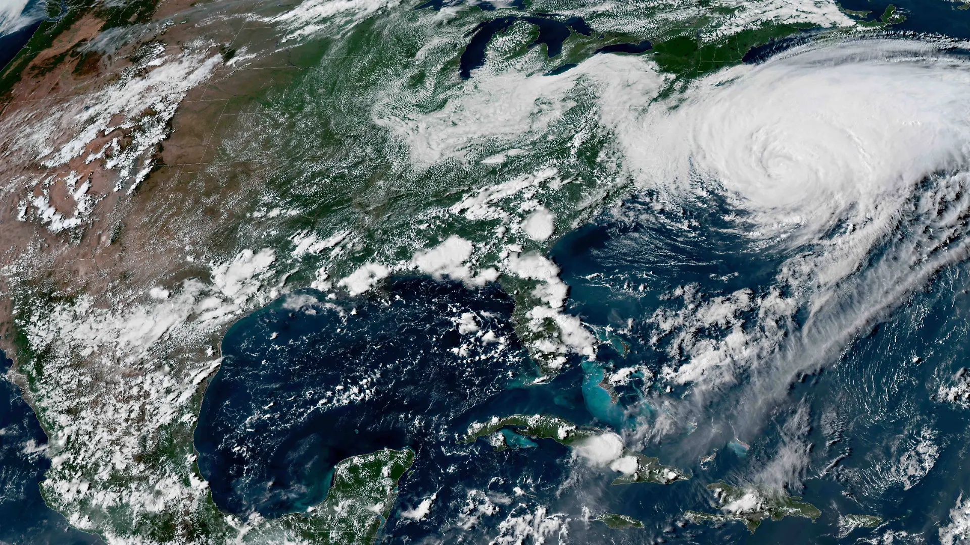 Powerful Hurricane Erin Moves Away From North Carolina