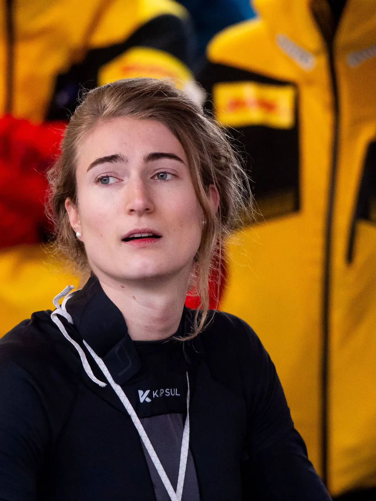 Madeleine Egle wirkt unzufrieden am Eiskanal in Altenberg im Februar 2024.