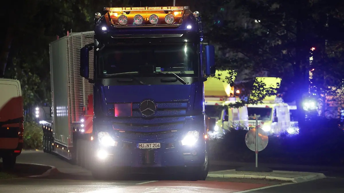 Aus Jülich wird Atommüll mit Schwertransportern in Richtung Ahaus transportiert. (Archivbild)