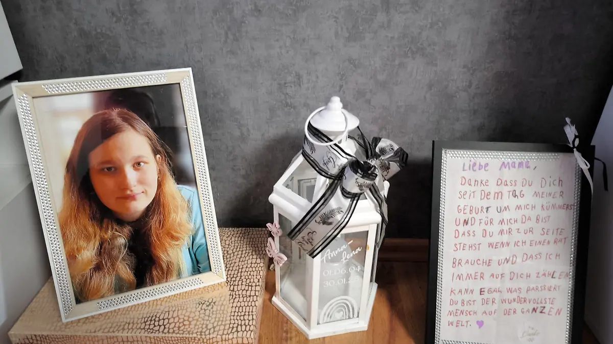 So erinnern Mutter und Schwester an die getötete Anna-Lena.