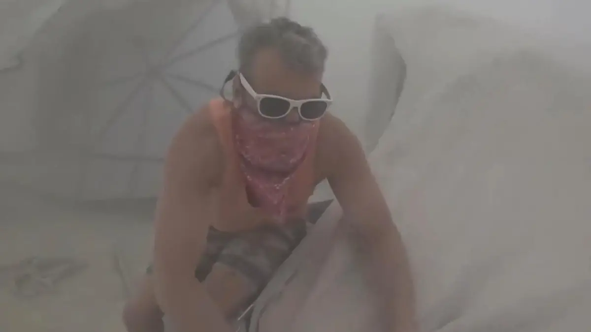 Gnadenlose Zerstörung! Sandsturm trifft Kult-Festival mit voller Wucht Chaos bei „Burning Man"