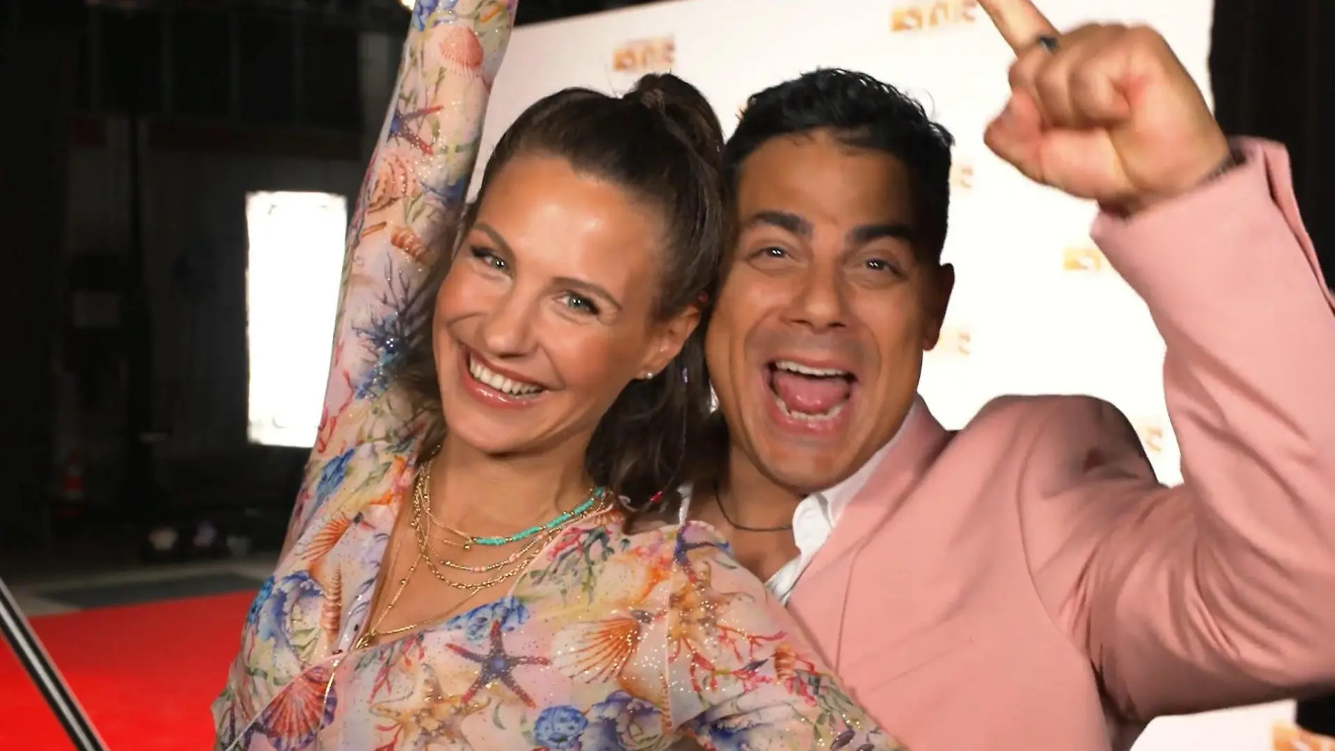 Vor den Hot Banditoz müssen sich die Sommerhaus-Stars in Acht nehmen Stefanie Schanzleh und Silva Gonzalez