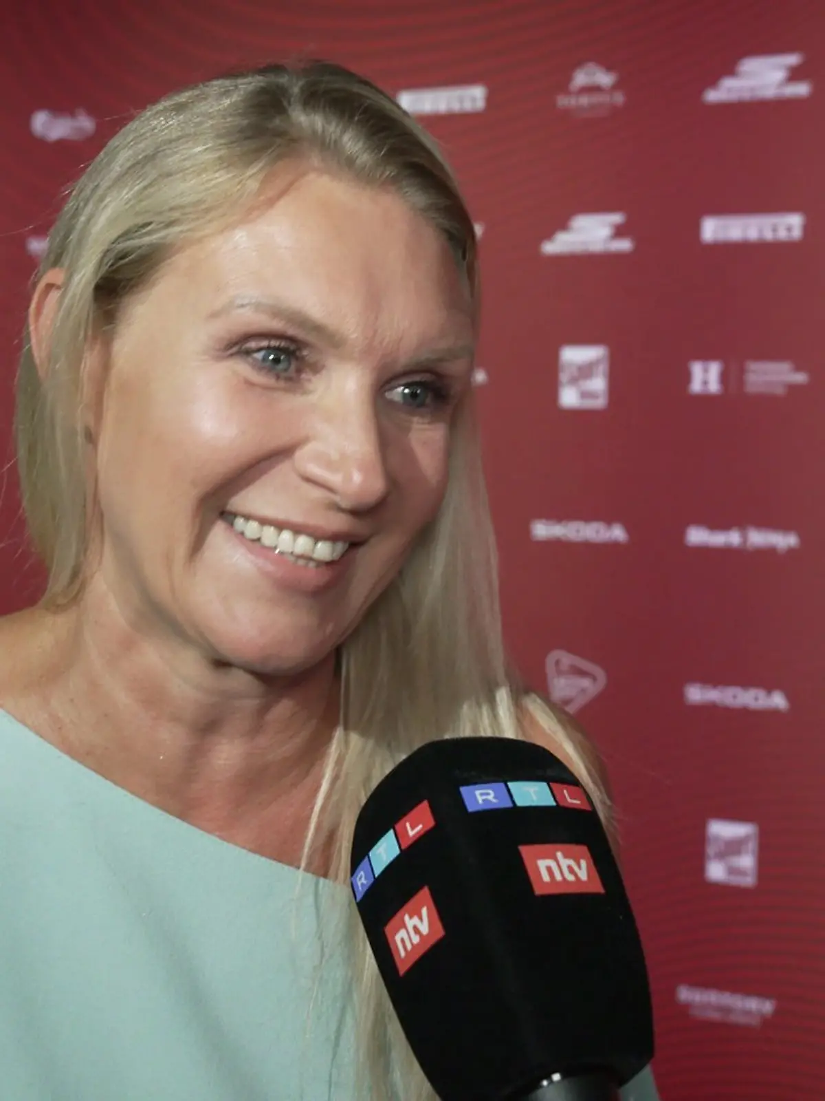 Bild zu: "Traumfigur mit 47! Magdalena Brzeska verrät ihr Bein-Geheimnis"