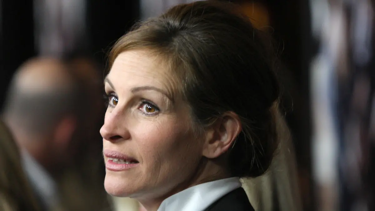 ADM_OSAGECOUNTY_KB_154 - 16 December 2013 - Los Angeles, California - Julia Roberts. Premiere of The Weinstein Company's 'August: Osage County', held at Regal Cinemas LA Live.