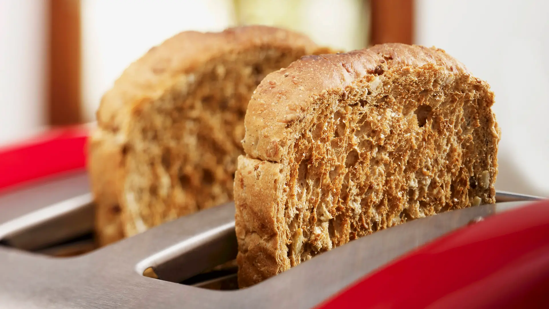 Vollkorntoastscheiben im Toaster