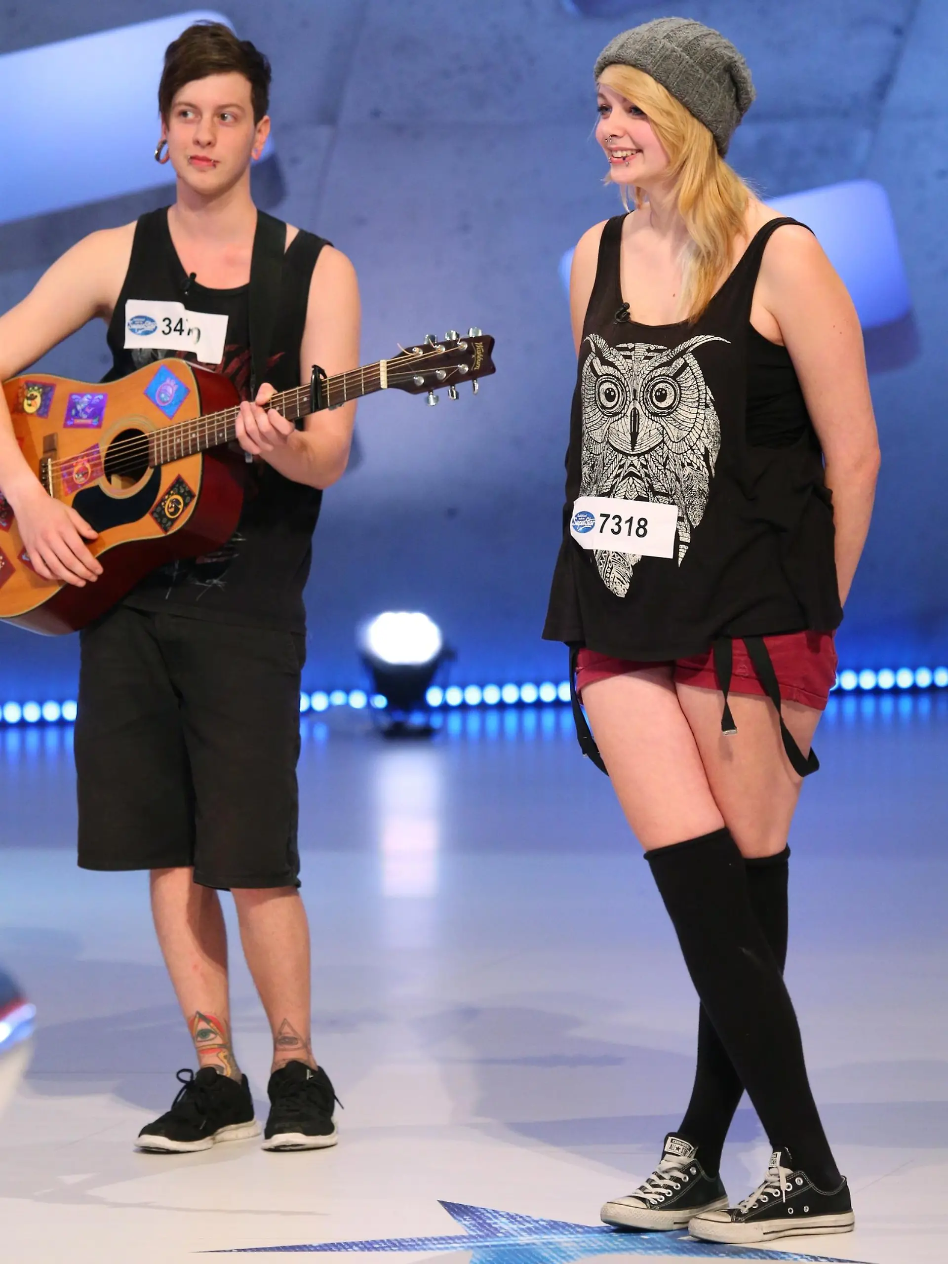 Nico Thoma (17) aus Kreuzau begleitet Kimberly Jacobs (16) aus Hamburg auf der Gitarre.