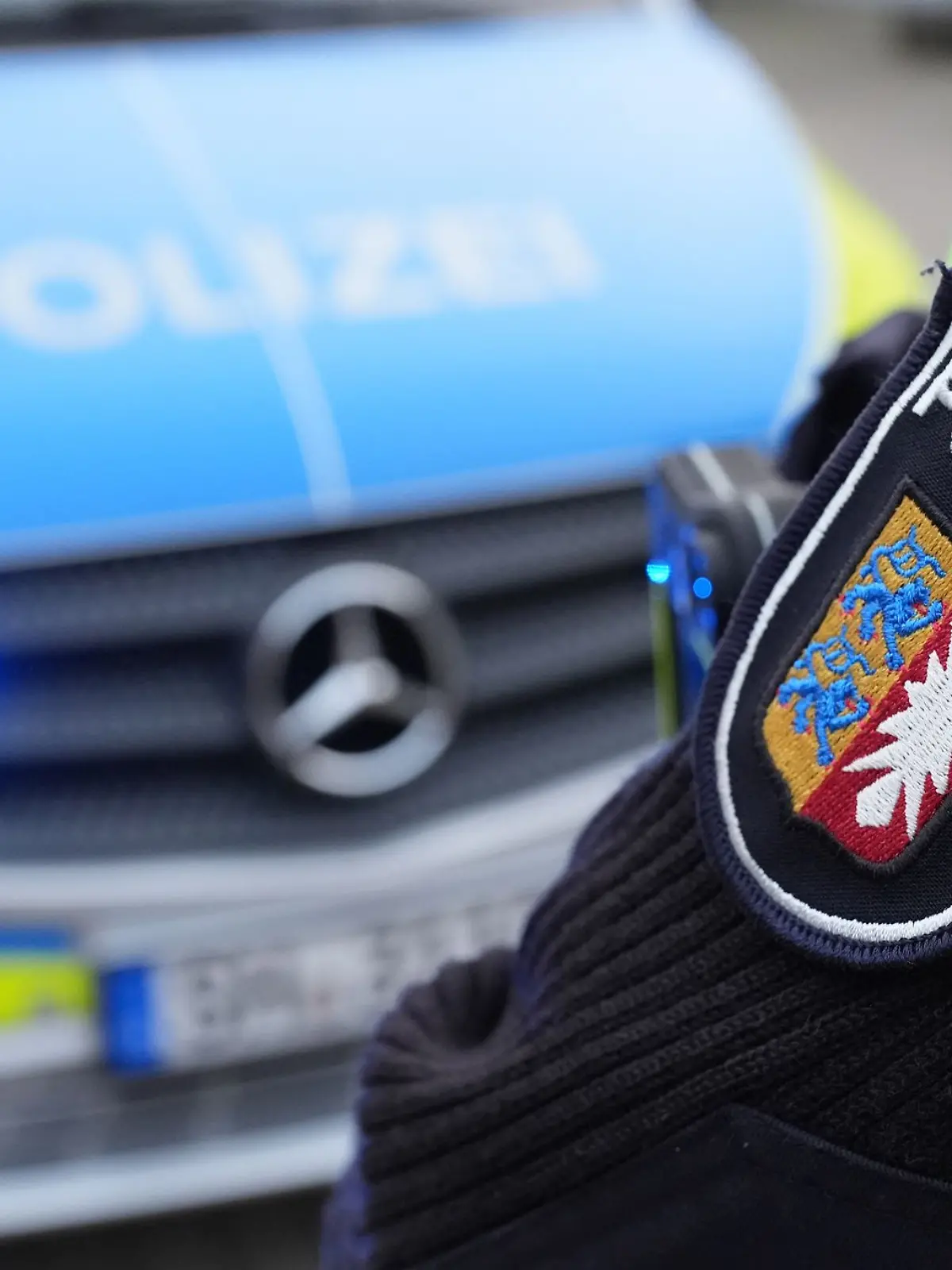 Bild zu: "Mann schießt Ehefrau nieder und verletzt sie lebensgefährlich
"