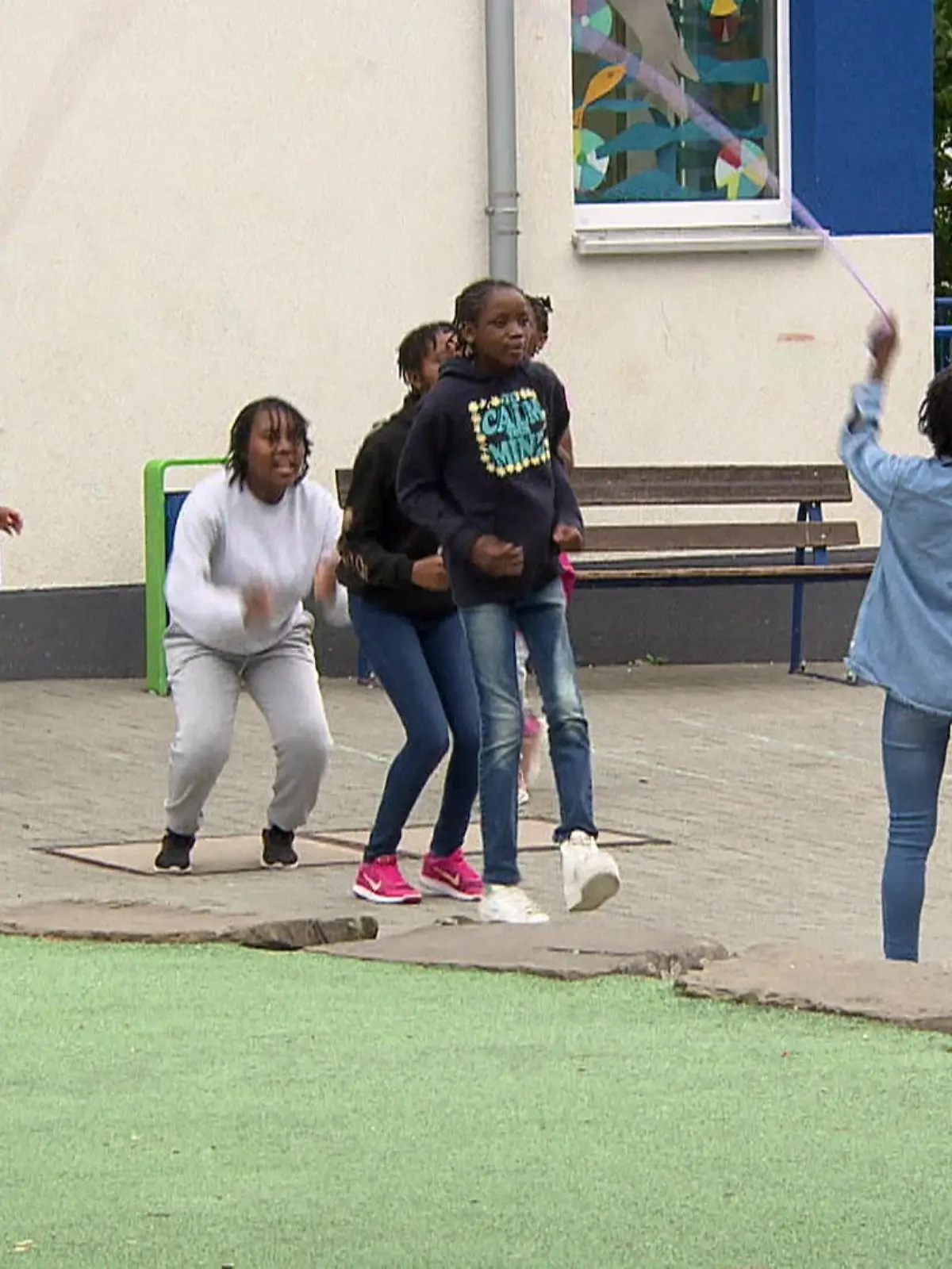 Bild zu: "In Oberhausen werden schwer verletzte Kinder versorgt"