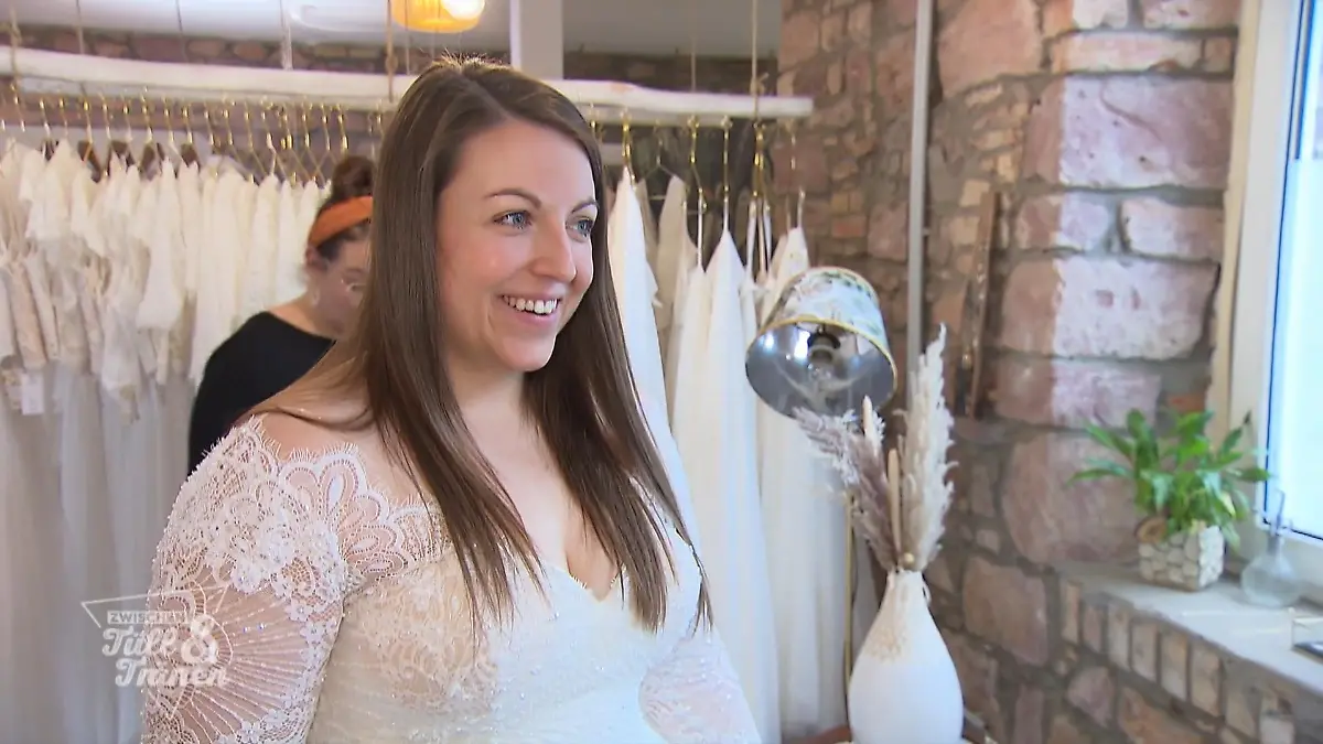 Caroline möchte in Sachen Kleid auf nichts verzichten Keine einfache Aufgabe
