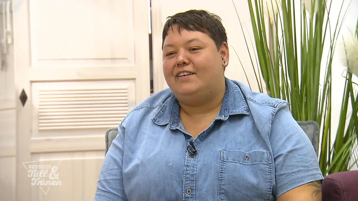 Beate sucht ihren Traumanzug für ihre Traumhochzeit Anzug statt Brautkleid
