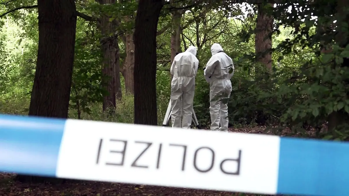 Die Obduktion der am Silbersee bei Hannover gefundenen Leiche zeigt: Es handelt sich eindeutig um ein Tötungsdelikt. (Archivbild)