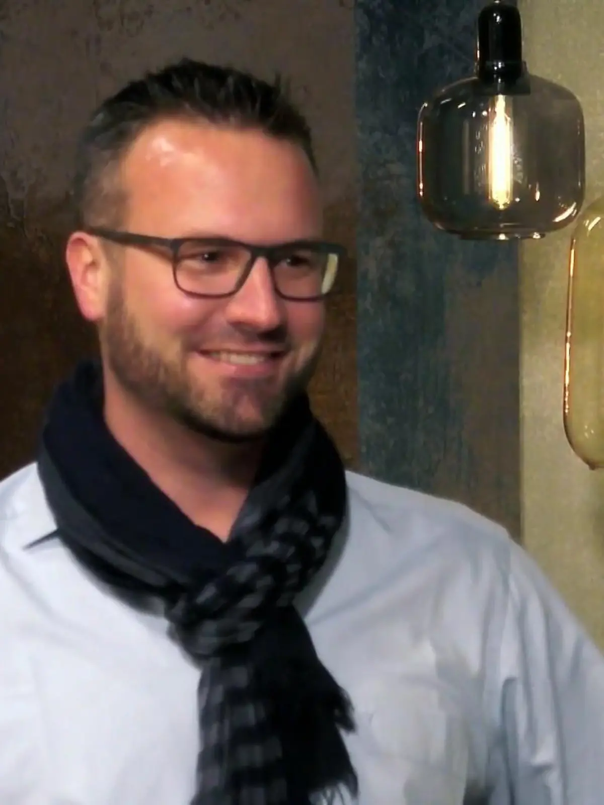 Bild zu: "Manuel, die Höflichkeit in Person"