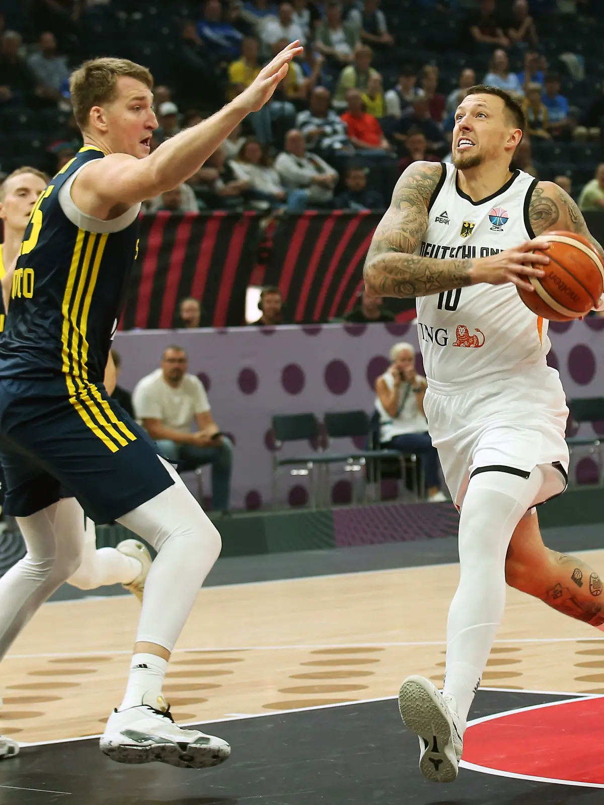 Die deutsche Nationalmannschaft gewinnt gegen Schweden.