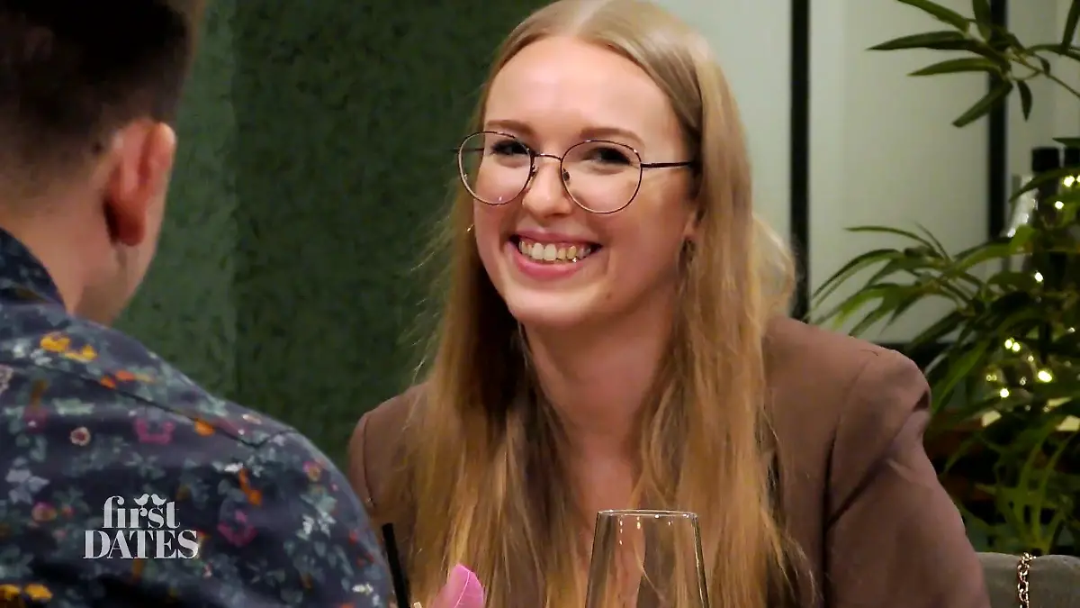 Jonas findet Sophie umwerfend Gibt es einen Haken?