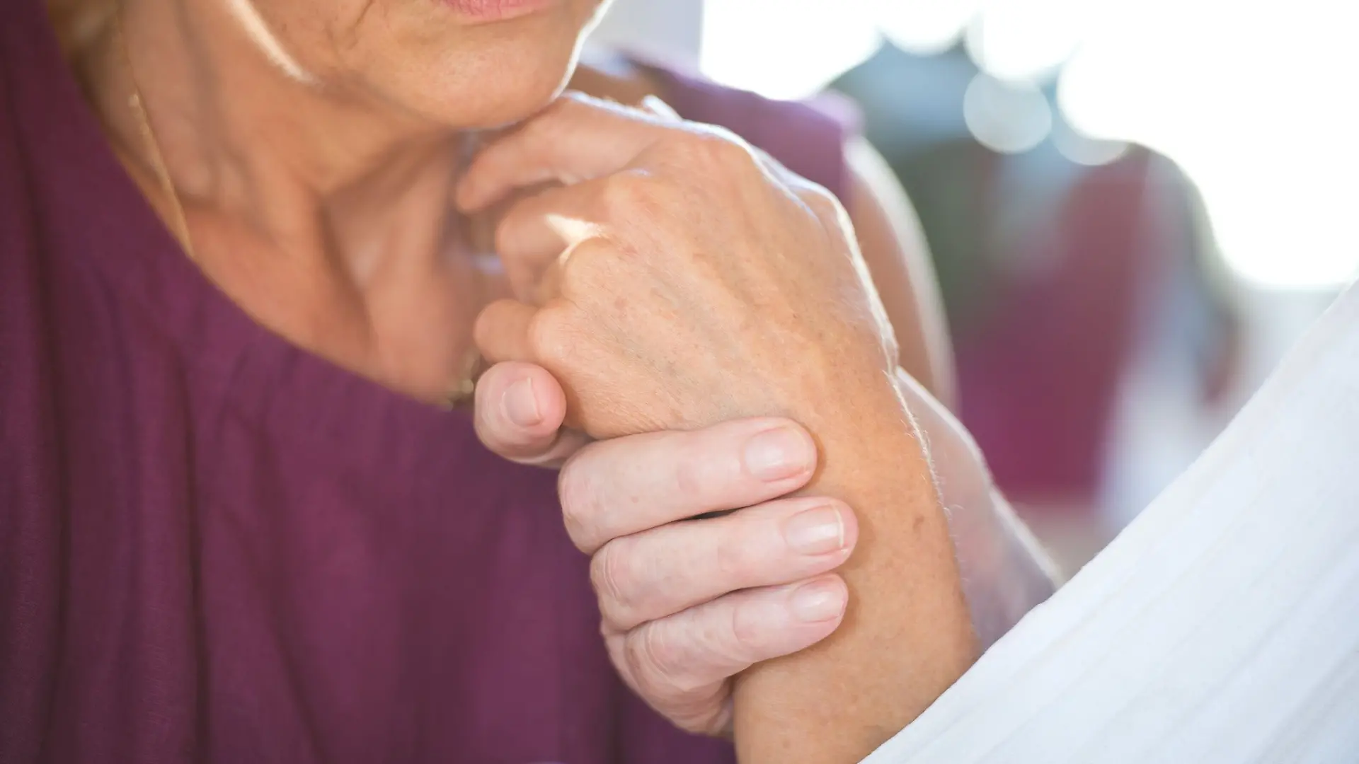Nur für wenige Alzheimer-Patienten kommt die neue Behandlung infrage.