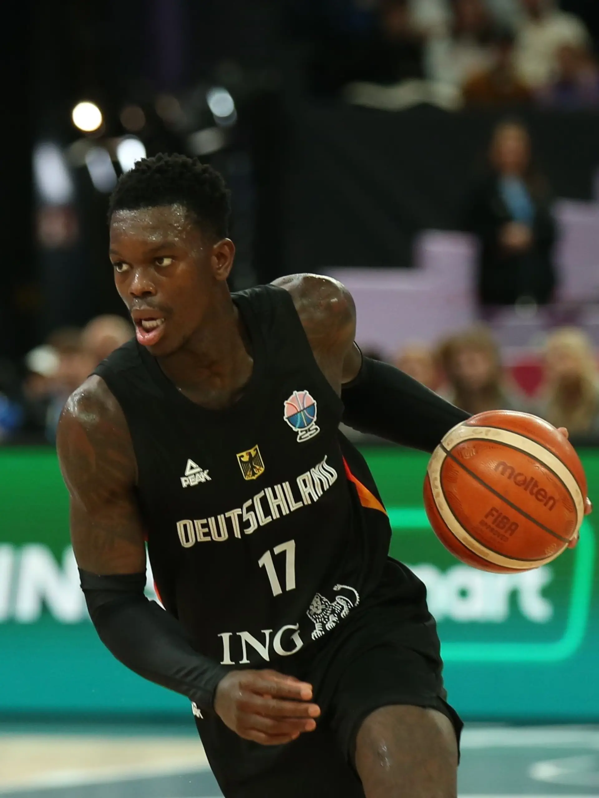 Bild zu: "Basketball-Star Schröder bei EM rassistisch beleidigt"