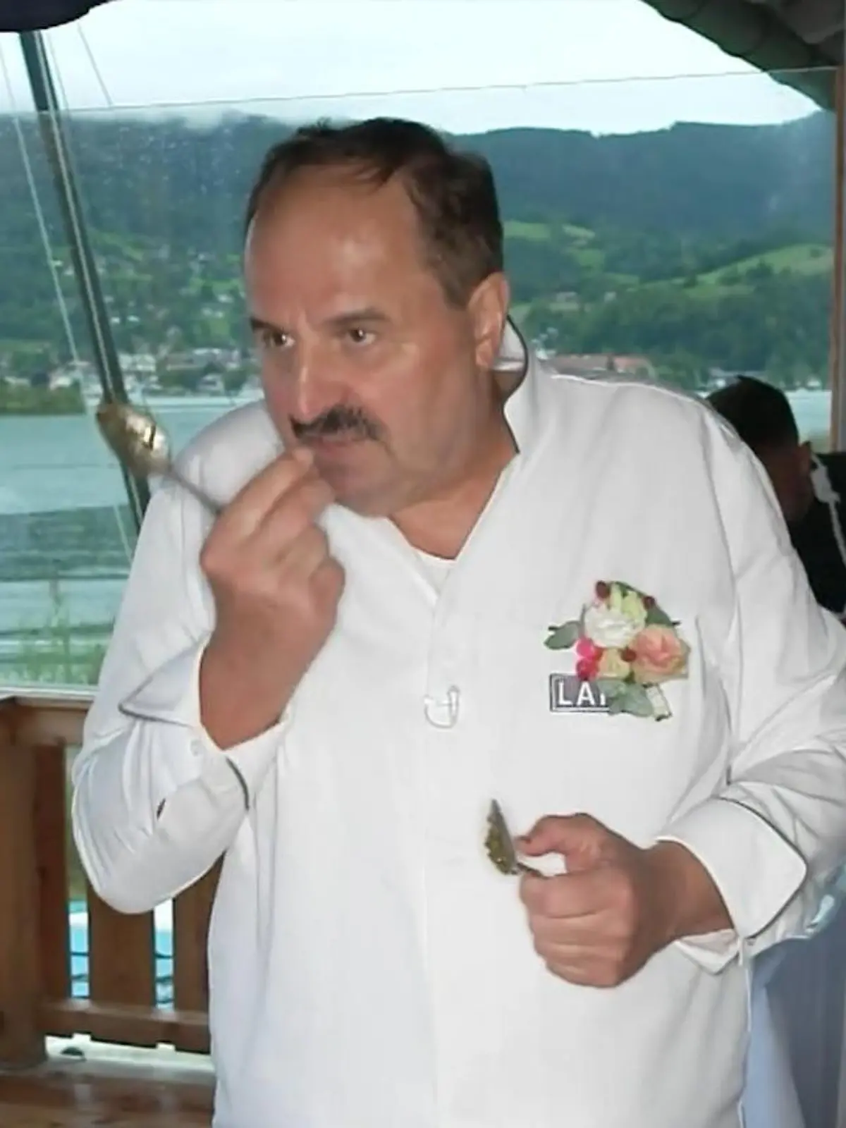 Bild zu: "Vom Pizza-Flop zum Gourmet-Gipfel: Johann Lafer lacht über Platz 184"