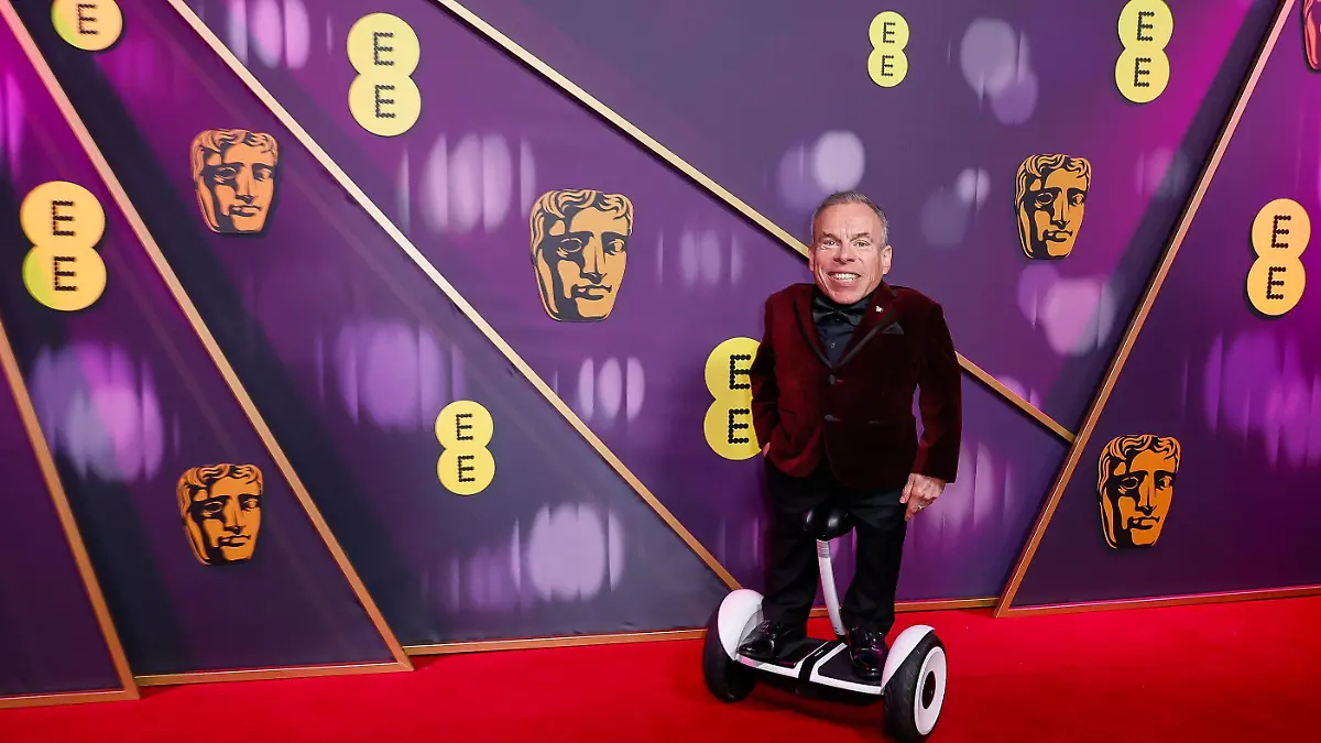 Warwick Davis