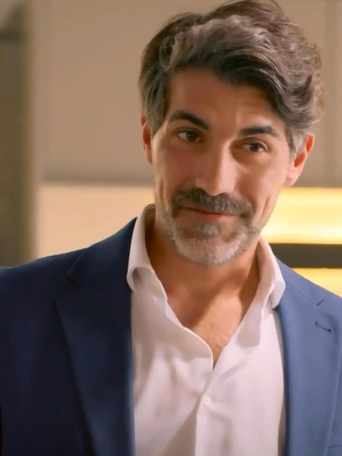 Unter uns: Ferhat überlistet Patrizia