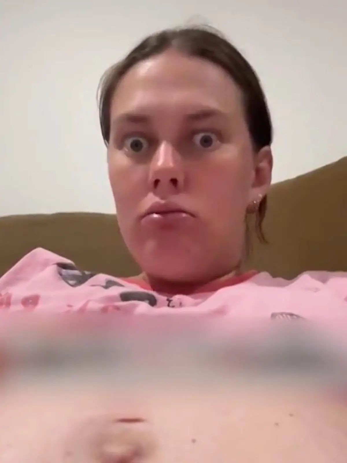 Bild zu: "Frau erwartet Zwillinge – aber nur ein Baby ist ihr leibliches Kind!"