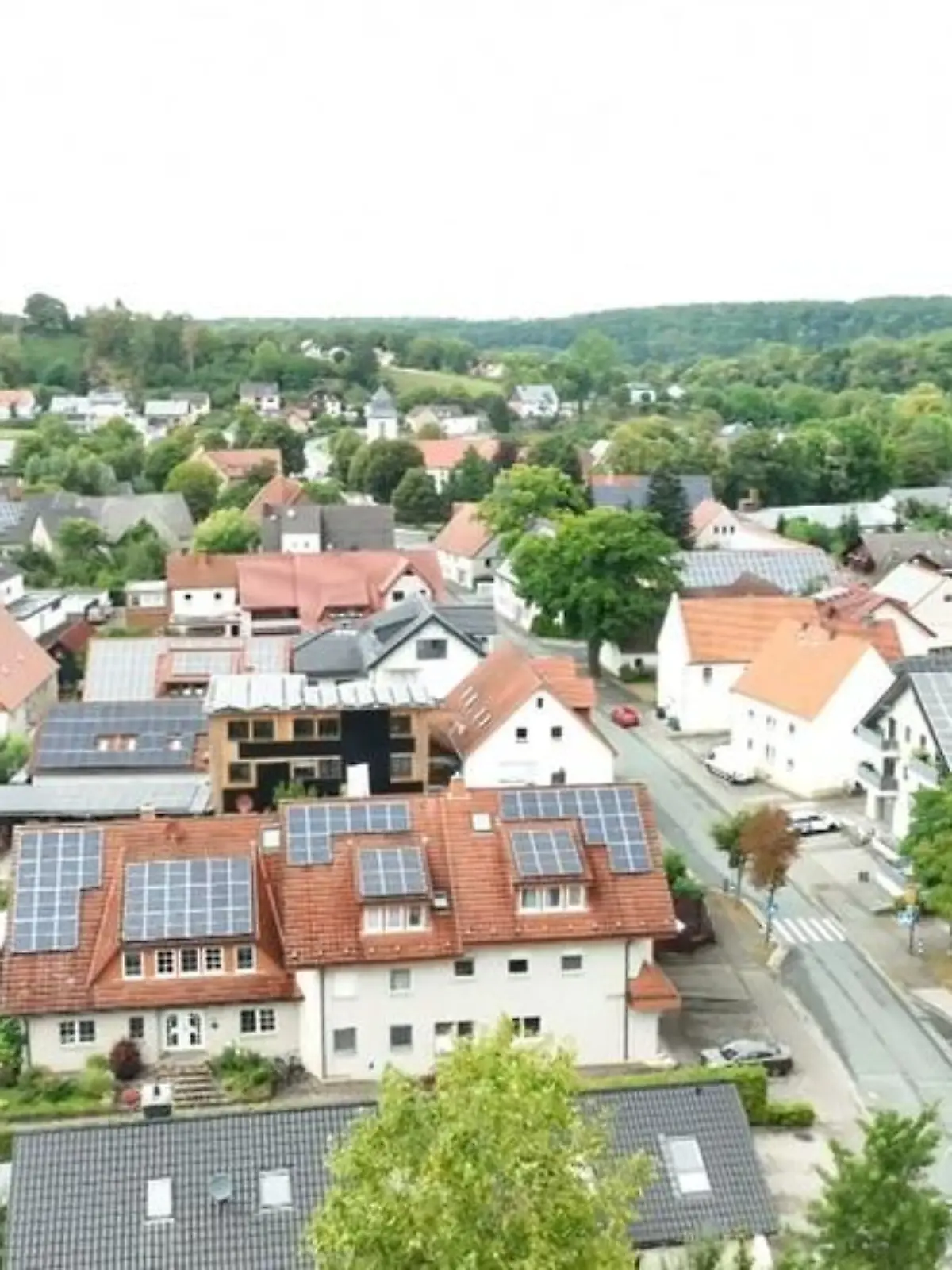 Bild zu: "KI-Hausarztpraxis im Digital-Dorf"