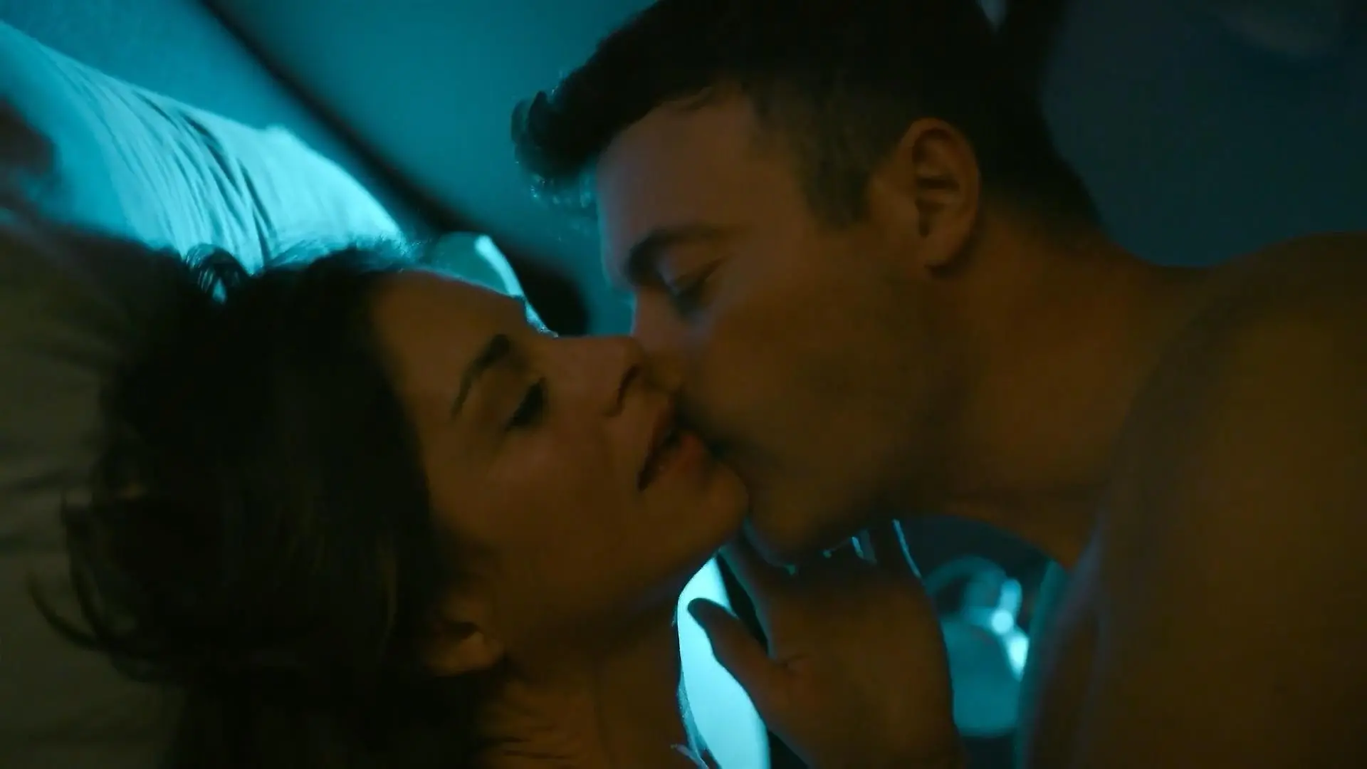 AWZ-Folge vom 12.09.25 auf RTL+: Gabriella und Ben geben sich ihrer  Leidenschaft hin